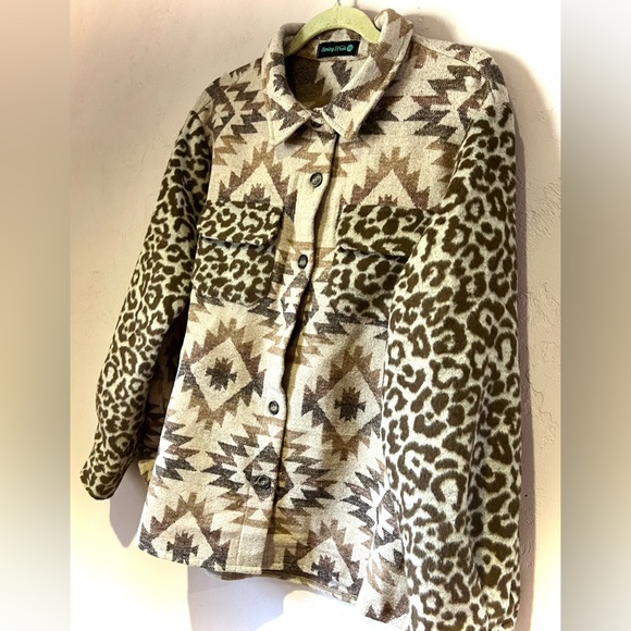 Women's Brown Leopard Aztec Patterned Button-Up Shacket Western Jacket XL - Picture 2 of 3